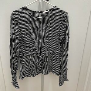 Sorry it’s wrinkled. Beautiful Zara blouse size L.